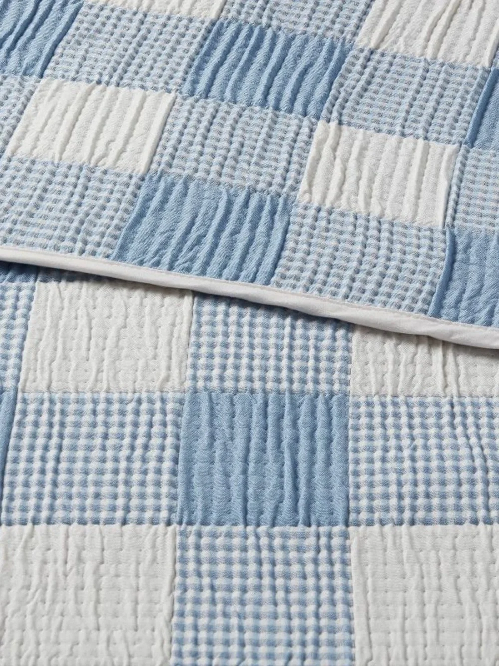 Room Essentials Matelasse Quilt Light Blue Plaid